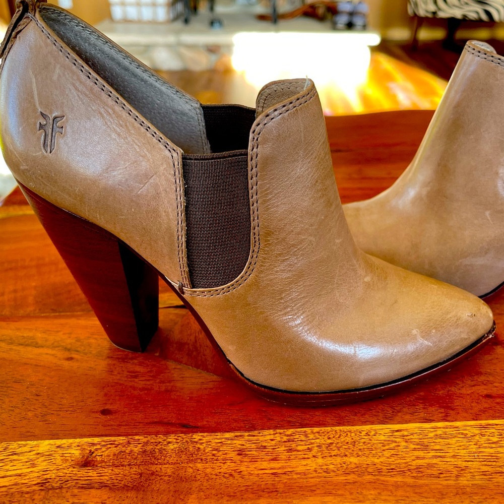 8.5 Frye Remy Bootie Heel
